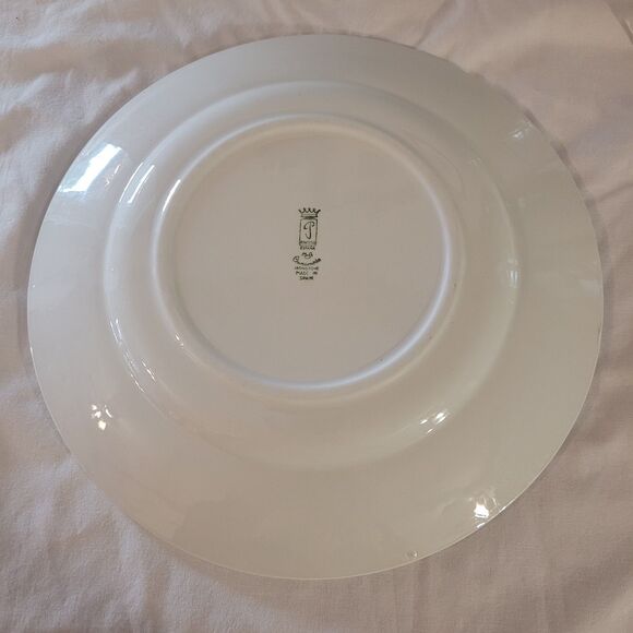 Pontesa Ironstine Spain 10" White Plate With Embossed Leaf Trim On Edge - Picture 3 of 6